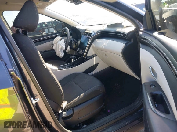 2022 Hyundai Tucson SEL with VIN 5NMJB3AE7NH065963, listed as a IAAI auction lot 41673572 with 55,404 mi miles. Bid and sale history available at carsss.com. Image 5.