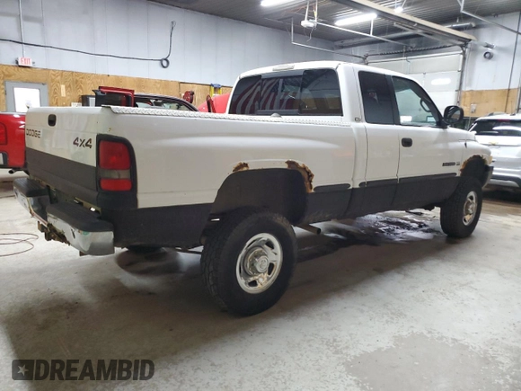 1999 Dodge 2500 with VIN 3B7KF23Z5XG126714, listed as a Copart auction lot 61977325 with 198,740 mi miles and Clean title. Bid and sale history available at DreamBid. Image 3.