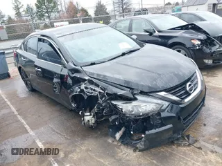2017 Nissan Altima S z VIN 1N4AL3AP2HC274339, wystawiony jako IAAI lot #41754481 z przebiegiem 104 571 mil mil oraz . Historia ofert i sprzedaży dostępna na DreamBid. Obrazek 1.