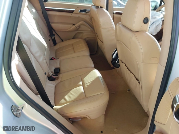 2011 Porsche Cayenne S with VIN WP1AB2A2XBLA44131, listed as a IAAI auction lot 41063172 with 1 mi miles. Bid and sale history available at carsss.com. Image 8.
