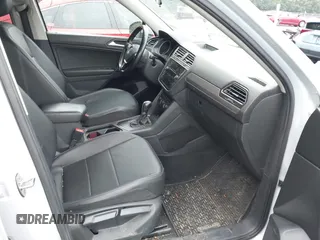 2019 Volkswagen Tiguan SE z VIN 3VV3B7AX7KM029525, wystawiony jako IAAI lot #42631715 z przebiegiem 148 174 mil mil oraz . Historia ofert i sprzedaży dostępna na DreamBid. Obrazek 5.