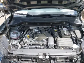 2025 Volkswagen Taos z VIN 3VV5C7B23SM012634, wystawiony jako IAAI lot #42342616 z przebiegiem 4381 mil mil oraz . Historia ofert i sprzedaży dostępna na DreamBid. Obrazek 10.