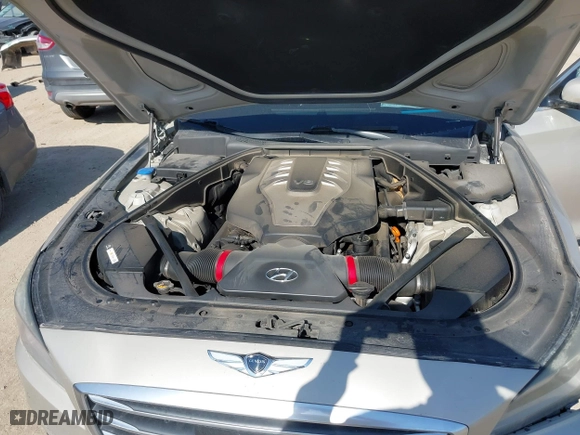 2015 Hyundai Genesis 5.0L with VIN KMHGN4JF3FU079042, listed as a IAAI auction lot 41696557 with 119,939 mi miles. Bid and sale history available at carsss.com. Image 10.
