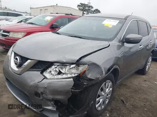 2015 Nissan Rogue SV with VIN KNMAT2MTXFP529743, listed as a IAAI auction lot 41883304 with 135,272 mi miles and . Bid and sale history available at DreamBid. Image 6.