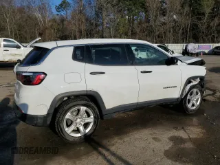 2023 Jeep Compass Sport with VIN 3C4NJDAN7PT547994, listed as a Copart auction lot 44040825 with 35,148 mi miles and Salvage title. Bid and sale history available at DreamBid. Image 3.