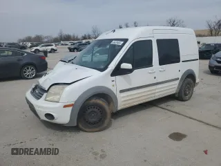 2013 Ford Transit Connect XLT z VIN NM0KS9BN3DT125902, wystawiony jako Copart lot #48429465 z przebiegiem 131 065 mil mil oraz Szkoda całkowita • Salvage title. Historia ofert i sprzedaży dostępna na DreamBid. Obrazek 1.