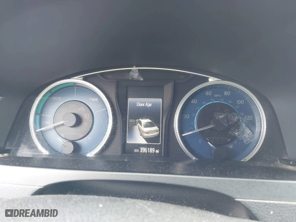 2015 Toyota Camry Hybrid LE with VIN 4T1BD1FK3FU164092, listed as a IAAI auction lot 41886726 with 396,189 mi miles. Bid and sale history available at carsss.com. Image 7.