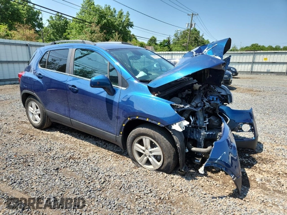2020 Chevrolet Trax LT with VIN KL7CJLSBXLB332009, listed as a Copart auction lot 62892085 with 31,802 mi miles and Salvage title. Bid and sale history available at DreamBid. Image 4.