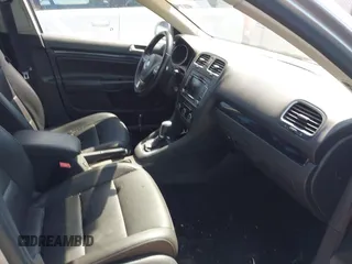 2014 Volkswagen Jetta TDI w/Sunroof & Nav с VIN 3VWPL7AJ8EM608162, выставлен на аукционе IAAI как лот 42516807 с пробегом 173 798 миль миль и . История ставок и продаж доступна на DreamBid. Изображение 5.