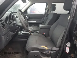 2011 Dodge Nitro SXT z VIN 1D4PT5GK1BW544326, wystawiony jako Copart lot #85863564 z przebiegiem 259 017 mil mil oraz Szkoda całkowita • Salvage title. Historia ofert i sprzedaży dostępna na DreamBid. Obrazek 7.