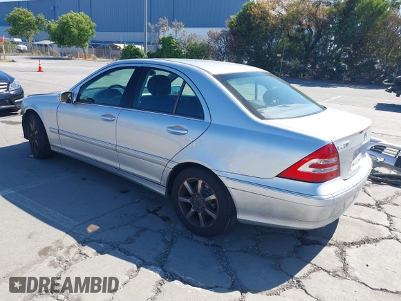 2007 Mercedes-Benz C 280 Luxury с VIN WDBRF54H17A940538, выставлен на аукционе IAAI как лот 42236100 с пробегом 147 781 миль миль и . История ставок и продаж доступна на DreamBid. Изображение 3.