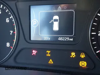 2018 Kia Sorento LX with VIN 5XYPGDA35JG404725, listed as a IAAI auction lot 41188949 with 48,229 mi miles. Bid and sale history available at carsss.com. Image 15.
