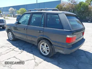 2000 Land Rover Range Rover with VIN SALPV1648YA431684, listed as a IAAI auction lot 41990185 with 130,210 mi miles and . Bid and sale history available at DreamBid. Image 3.