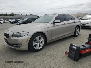 2011 BMW 5 Series 528i with VIN WBAFR1C54BC673059, listed as a Copart auction lot 54272525 with 127,771 mi miles and Clean Title. Bid and sale history available at carsss.com. Image 1.