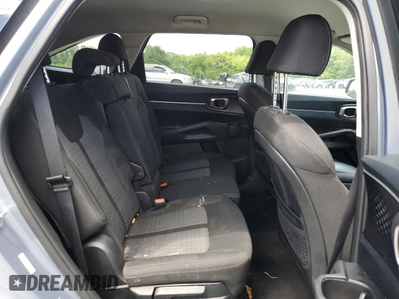 2022 Kia Sorento LX with VIN 5XYRG4LC7NG117480, listed as a Copart auction lot 56733595 with 84,158 mi miles and Salvage title. Bid and sale history available at DreamBid. Image 11.