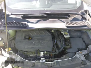 2017 Ford Escape SE with VIN 1FMCU9GD3HUA40233, listed as a IAAI auction lot 42126271 with 284,937 mi miles. Bid and sale history available at carsss.com. Image 10.