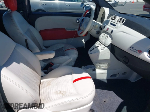 2015 FIAT 500e z VIN 3C3CFFGE0FT527231, wystawiony jako IAAI lot #42826539 z przebiegiem 102 170 mil mil oraz . Historia ofert i sprzedaży dostępna na DreamBid. Obrazek 5.