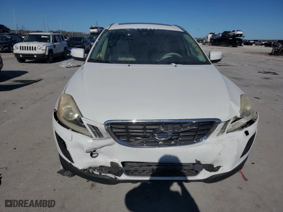 2013 Volvo XC60 3.2L with VIN YV4952DL7D2385542, listed as a Copart auction lot 46813035 with 0 mi miles and Salvage Title. Bid and sale history available at carsss.com. Image 5.