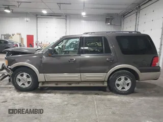 2005 Ford Expedition Eddie Bauer with VIN 1FMFU18575LA91113, listed as a IAAI auction lot 41195788 with 185,032 mi miles. Bid and sale history available at carsss.com. Image 14.