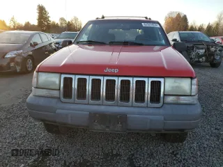 1997 Jeep Grand Cherokee Laredo with VIN 1J4GZ58S3VC762746, listed as a Copart auction lot 82925054 with 203,645 mi miles and Salvage Title. Bid and sale history available at carsss.com. Image 5.