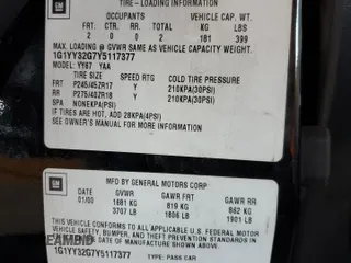 2000 Chevrolet Corvette with VIN 1G1YY32G7Y5117377, listed as a Copart auction lot 80533114 with 151,115 mi miles and Clean Title. Bid and sale history available at carsss.com. Image 12.