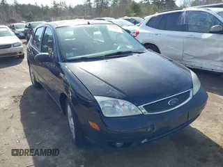 2005 Ford Focus S with VIN 3FAFP37N35R123622, listed as a IAAI auction lot 41778241 with 176,611 mi miles and . Bid and sale history available at carsss.com. Image 1.