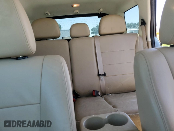 2010 Ford Escape Limited с VIN 1FMCU9EG3AKC30371, выставлен на аукционе Copart как лот 57637605 с пробегом 116 797 миль миль и Списание • Salvage title. История ставок и продаж доступна на DreamBid. Изображение 10.