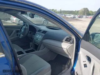 2007 Toyota Camry Hybrid with VIN JTNBB46KX73012549, listed as a IAAI auction lot 42045992 with 208,535 mi miles. Bid and sale history available at carsss.com. Image 5.