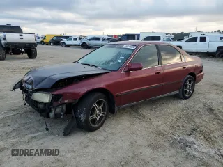 1997 Honda Accord LX with VIN 1HGCD5637VA275710, listed as a Copart auction lot 69041584 with 197,622 mi miles and Salvage Title. Bid and sale history available at carsss.com. Image 1.