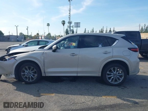 2024 Mazda CX-5 2.5 S Premium Package with VIN JM3KFBDL3R0432240, listed as a IAAI auction lot 41613036 with 1 mi miles. Bid and sale history available at carsss.com. Image 14.