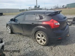 2014 Ford Focus ST with VIN 1FADP3L93EL365213, listed as a Copart auction lot 47104265 with 95,418 mi miles and Salvage Title. Bid and sale history available at carsss.com. Image 2.