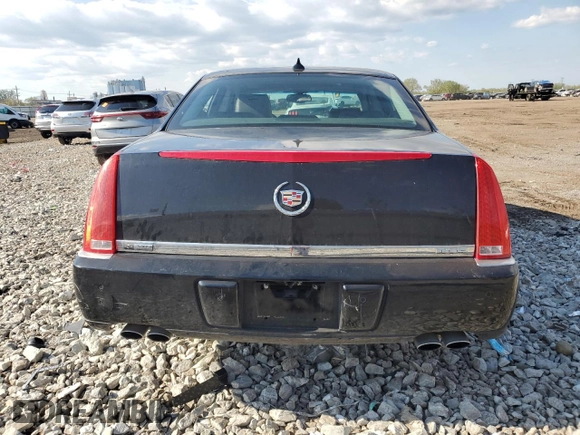 2011 Cadillac DTS Luxury Collection z VIN 1G6KD5E64BU100043, wystawiony jako Copart lot #56124355 z przebiegiem 130 161 mil mil oraz Szkoda całkowita • Salvage title. Historia ofert i sprzedaży dostępna na DreamBid. Obrazek 6.