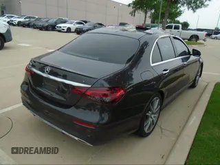 2022 Mercedes-Benz E 350 with VIN W1KZF8DB9NB097118, listed as a IAAI auction lot 42551140 with Not provided miles and . Bid and sale history available at DreamBid. Image 4.