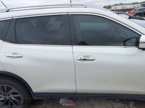 2016 Nissan Rogue SL with VIN 5N1AT2MV7GC766714, listed as a IAAI auction lot 42192783 with 171,489 mi miles and . Bid and sale history available at DreamBid. Image 13.