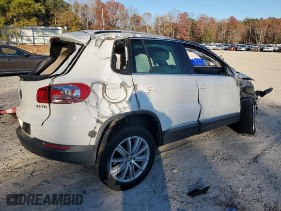 2014 Volkswagen Tiguan SE z VIN WVGAV3AX1EW523157, wystawiony jako Copart lot #82111894 z przebiegiem 103 172 mil mil oraz Szkoda całkowita • Salvage title. Historia ofert i sprzedaży dostępna na DreamBid. Obrazek 3.
