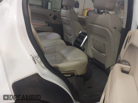 2016 Land Rover Range Rover Sport SE with VIN SALWG2KF7GA102962, listed as a IAAI auction lot 41912654 with 121,207 mi miles and . Bid and sale history available at DreamBid. Image 8.