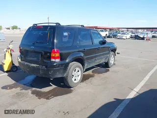 2007 Ford Escape XLS with VIN 1FMYU02Z57KA51068, listed as a IAAI auction lot 39417911 with 1 mi miles. Bid and sale history available at carsss.com. Image 4.