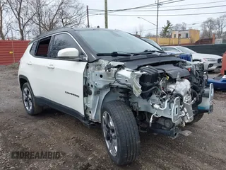 2018 Jeep Compass Limited with VIN 3C4NJDCB5JT403306, listed as a IAAI auction lot 41954978 with Not Provided miles and . Bid and sale history available at carsss.com. Image 1.