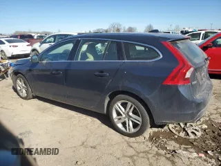 2015 Volvo V60 z VIN YV1612SC3F1188973, wystawiony jako Copart lot #39475764 z przebiegiem Nie podano mil oraz . Historia ofert i sprzedaży dostępna na DreamBid. Obrazek 2.