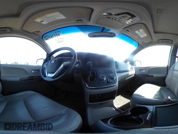 2017 Toyota Sienna XLE z VIN 5TDDZ3DC8HS174064, wystawiony jako IAAI lot #42176251 z przebiegiem 193 220 mil mil oraz . Historia ofert i sprzedaży dostępna na DreamBid. Obrazek 18.