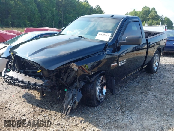 2013 Ram 1500 Express z VIN 3C6JR6AT5DG509659, wystawiony jako IAAI lot #42682018 z przebiegiem 138 816 mil mil oraz . Historia ofert i sprzedaży dostępna na DreamBid. Obrazek 2.