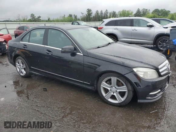 2011 Mercedes-Benz C 300 Sport z VIN WDDGF8BB3BR166303, wystawiony jako Copart lot #57114595 z przebiegiem 104 918 mil mil oraz Tytuł czysty. Historia ofert i sprzedaży dostępna na DreamBid. Obrazek 4.