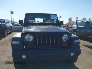 2022 Jeep Wrangler Unlimited Sport S with VIN 1C4HJXDN8NW263081, listed as a IAAI auction lot 41113466 with 34,238 mi miles. Bid and sale history available at carsss.com. Image 13.