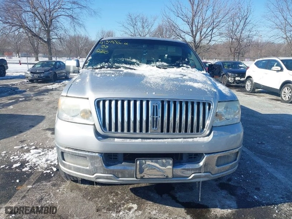 2006 Lincoln Mark LT with VIN 5LTPW18516FJ08679, listed as a IAAI auction lot 41398862 with NaN miles. Bid and sale history available at carsss.com. Image 12.
