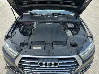 2018 Audi Q7 Premium Plus with VIN WA1LHAF77JD004065, listed as a Copart auction lot 52912895 with 70,583 mi miles and Clean Title. Bid and sale history available at carsss.com. Image 8.
