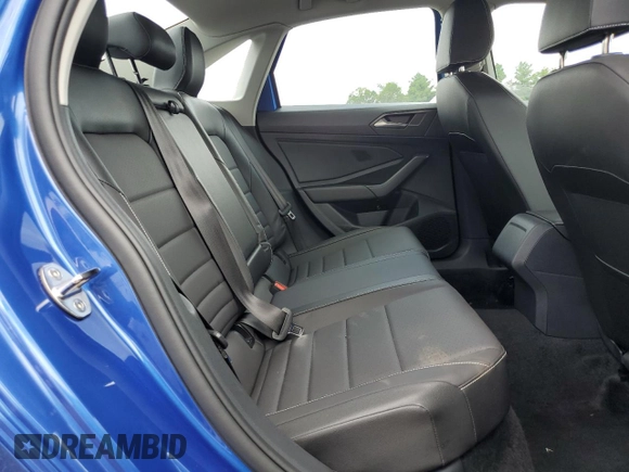 2024 Volkswagen Jetta SE with VIN 3VWEM7BU9RM034898, listed as a Copart auction lot 62858645 with 30,072 mi miles and Clean title. Bid and sale history available at DreamBid. Image 10.