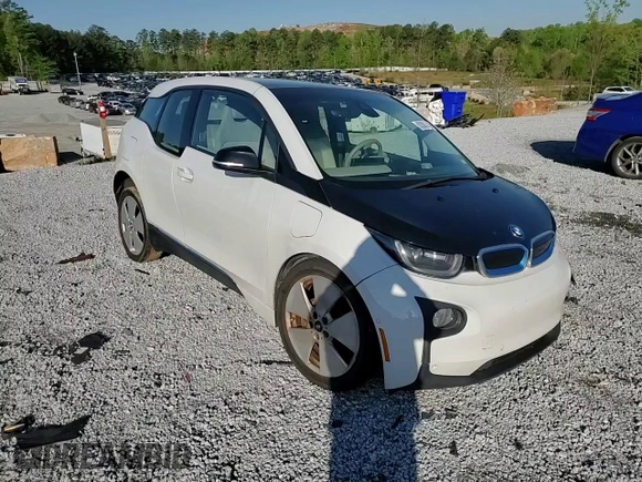 2015 BMW i3 with VIN WBY1Z4C53FV501645, listed as a Copart auction lot 52301145 with 61,740 mi miles and Salvage title. Bid and sale history available at DreamBid. Image 10.