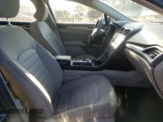 2019 Ford Fusion Hybrid SE with VIN 3FA6P0LU6KR263204, listed as a Copart auction lot 63937812 with 75,957 mi miles. Bid and sale history available at carsss.com. Image 5.