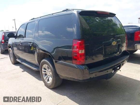 2008 Chevrolet Suburban LT w/3LT with VIN 3GNFC16058G193730, listed as a IAAI auction lot 42047303 with 166,140 mi miles. Bid and sale history available at carsss.com. Image 3.
