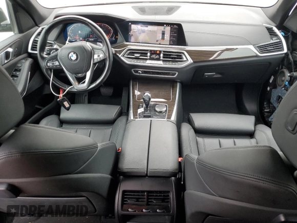 2020 BMW X5 xDrive40i z VIN 5UXCR6C02L9C49466, wystawiony jako Copart lot #56988425 z przebiegiem 60 558 mil mil oraz Szkoda całkowita • Salvage title. Historia ofert i sprzedaży dostępna na DreamBid. Obrazek 8.